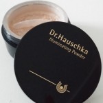 Dr. Hauschka Illuminating Powder [Review]